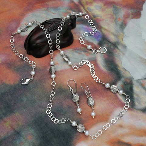long silver chain w/ pearls & silver beads #839