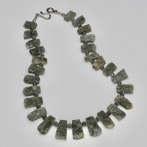 labradorite collar #686