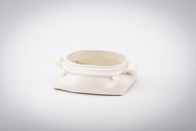 Flat White Folded Pot