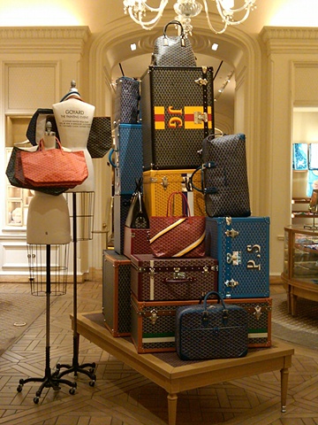 Main Floor - Fifth Avenue Entrance