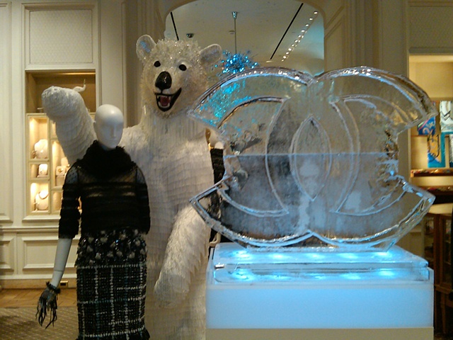 Main Floor -  Fifth Avenue Entrance