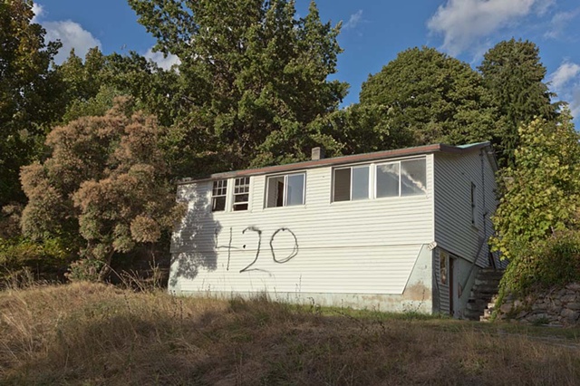 Nelson, British Columbia, BC, number, marking, house, abandoned