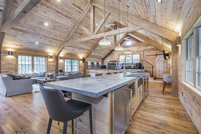 Hoffman Barn Loft Looking East From Counter - Gary Pearl Photography