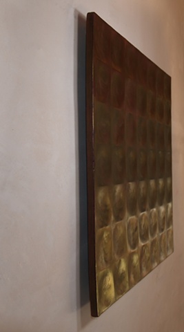 hammered panel / bronze / oblique