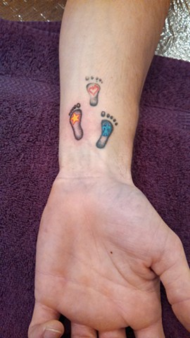 handpoking, tattoo, handpoked tattoo, footprint, footprint tattoo, thunderbird, vietnam, body art, ink
