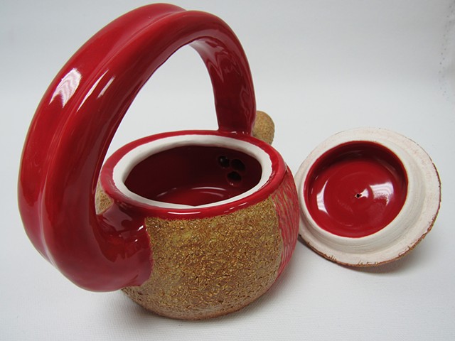 Stirrup Tea Pot Detail