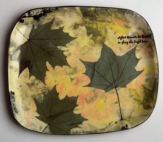 dinner plate with leaves