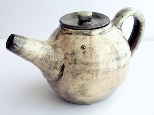 811. Nosey teapot