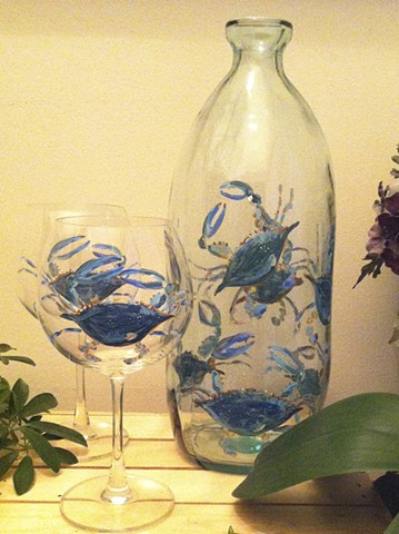 Blue Crab set
Recycled glass bottle and wine glasses