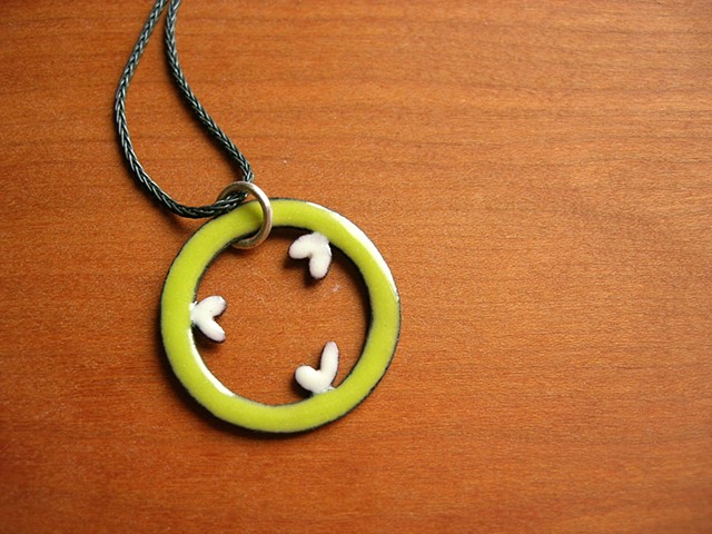 tri-parietel circle necklace