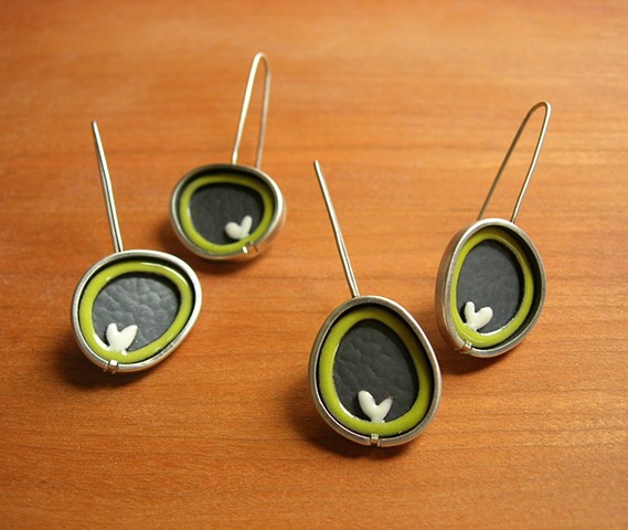 parietal framed earrings