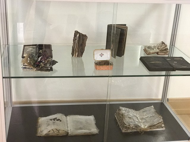 Display cases - books & objects