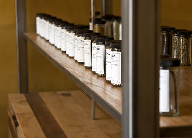 Display Shelves Detail 2