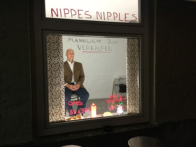 Nippes Nipples, Männlich Zu Verkaufe, Michael Barrett, > sharing 576 h <, Galerie Koppelmann, Cologne, Germany, Performance Art