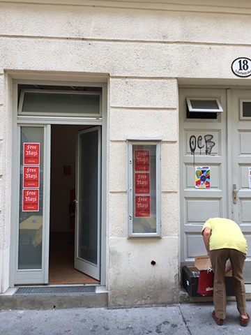 artist michael barrett, DOPUST 2016, performance art, free nazi haircuts, michaela stock galeria, 