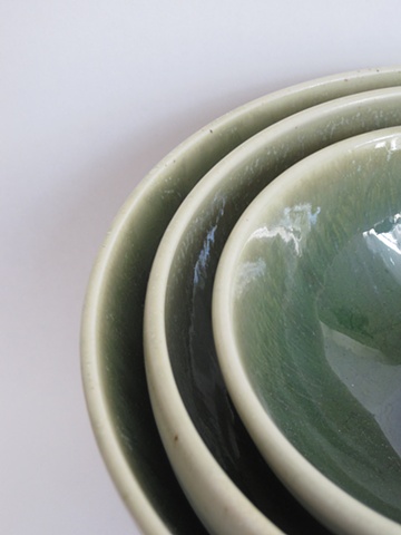 green+cream nesting bowls: detail