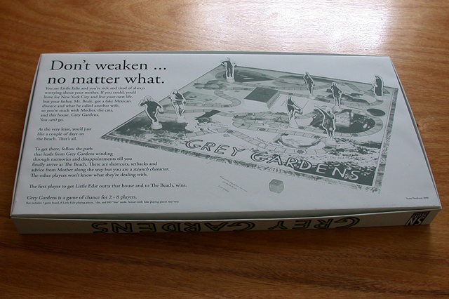 Grey Gardens Board Game (box bottom)
