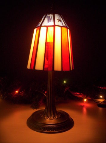 Americana stained glass lamp