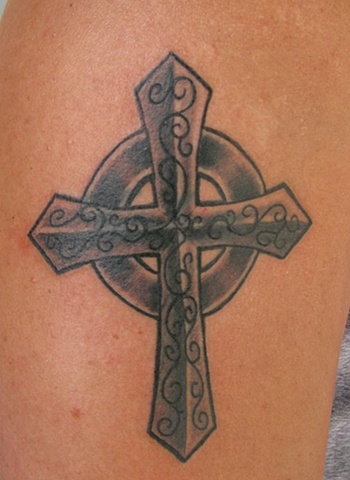 cross tattoo steven williamson tattoo artist providence rhode island (ri) tattoo Rhode Island Providence