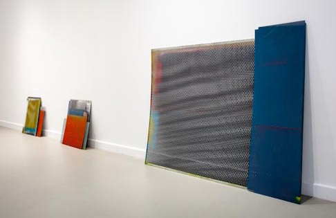 surplus and deficit
enamel and acrylic lacquer on steel
dimensions variable