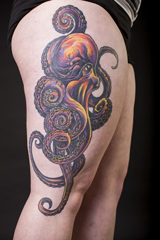 octopus outer thigh colour tattoo