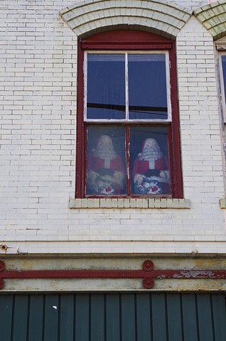 Creepy Santas.  Richland, GA.