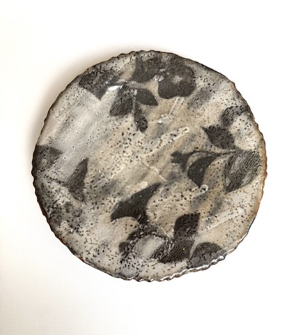 Jo Brown, Shino Garden Plate (©️2026)