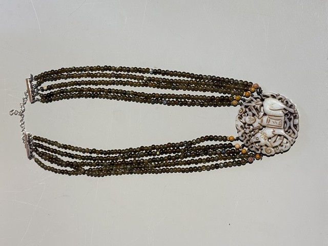Green labradorite beads presenting an ancient carved Chinese travel protection charm (25001)