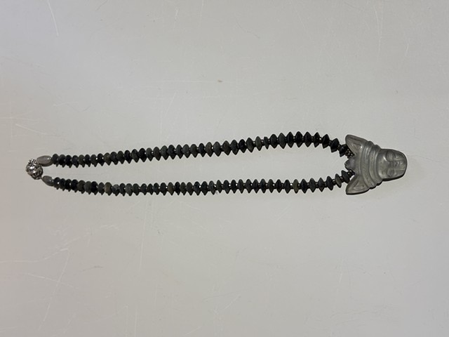 Serpentine and labradorite beads with pyrite spacers presenting an agate 'Boy King" pendant (25025)