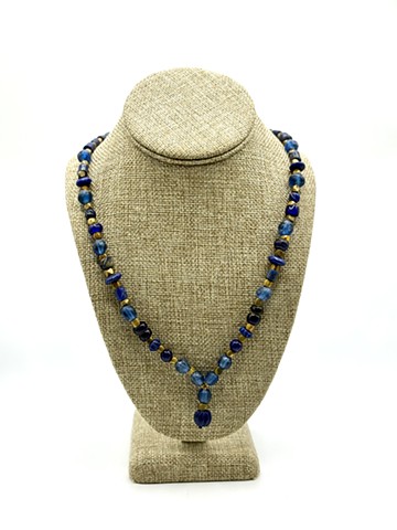 Blue lapis lazuli (Afghanistan), ancient glass (Mali), Ancient handmade bronze (India) / Lapis lazuli