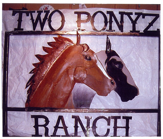 Two Ponyz Ranch sign