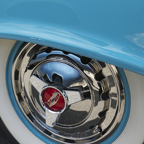 Blue Chevy hubcap, Cuba