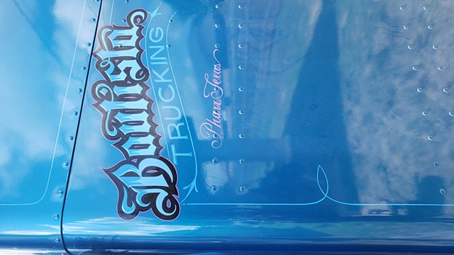 Pinstriping,Lettering & Graphics