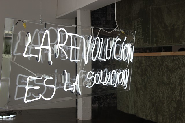 Untitled (la revolución es la solución!)
