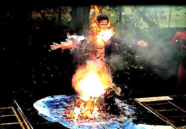 Jeff Koons Burning
