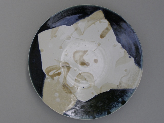 Hand thrown stoneware platter, contrasting glazes, 11 inch diameter by ngheslep.