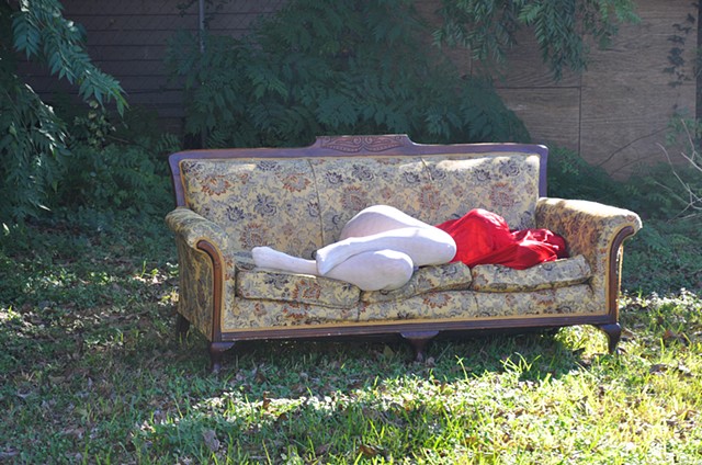 body sculpture live performance in New Orleans by Robyn LeRoy-Evans