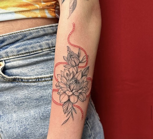 Dainty florals with red line work rope tattoo shop artist Calgary alberta canada fineline feminine trendy linework cute tattoo 