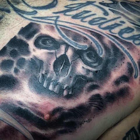 Tattoo black and grey skull 
