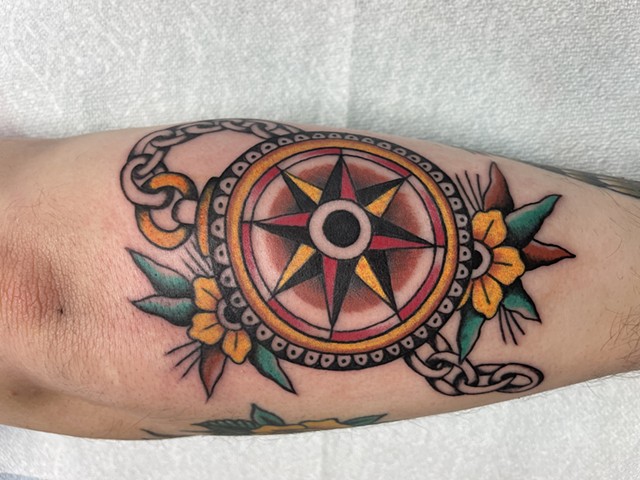 Traditional Style Compass