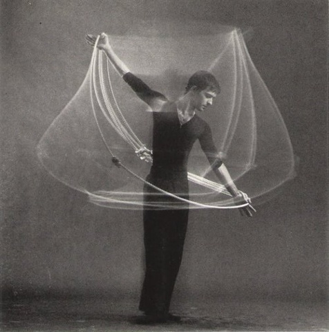 Lois Greenfield

Andrew de Groat's "Rope Dance Translations No.4"