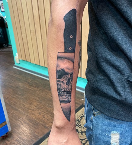 Skull Knife Design - Darius Lipinski / Animal Farm Tattoo Chicago