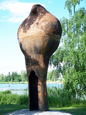 A large cast iron sculpture, in Pirkkala Finland, using an abstracted Raven to personify the  night