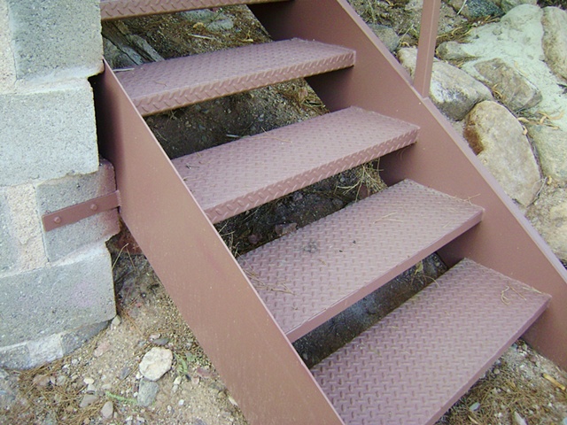 Lower Steps Detail