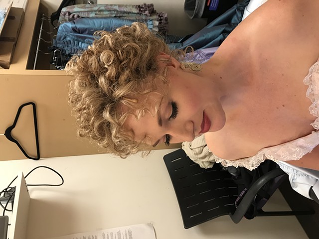 Fitting photo Passion wig 