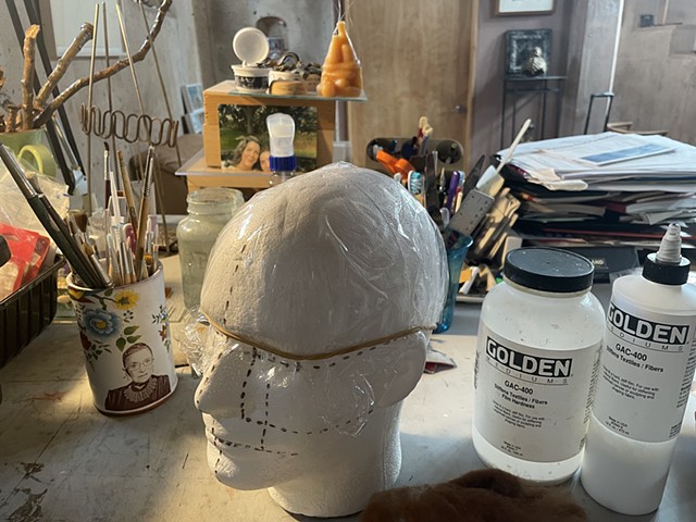 I prepared the roving wool cap of the crown before I left home, given the short amount of time and the small suitcase of supplies I was allowed to bring.