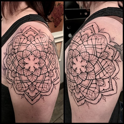 this is an art deco inspired mandala that is a geometric tattoo done by amanda marie tattooer lady tattooer at ace of wands tattoo in san pedro palos verdes los angeles california 