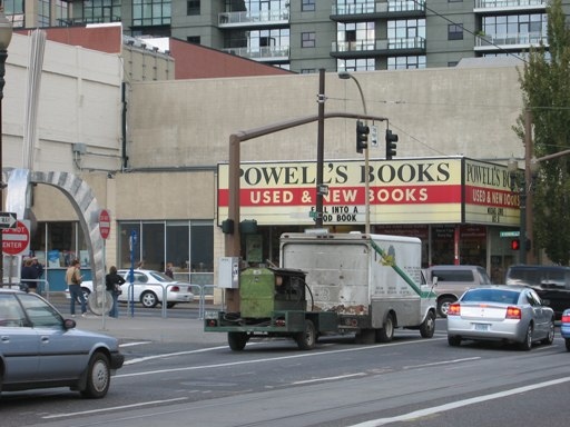 Powells - Bookwyrm Heaven!