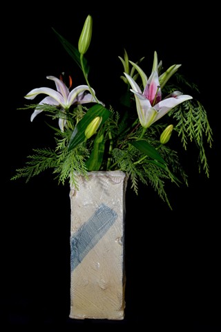 alternate view of previous vase