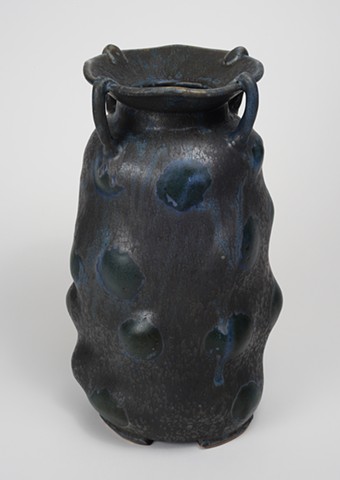 Black Abnormal Vase 